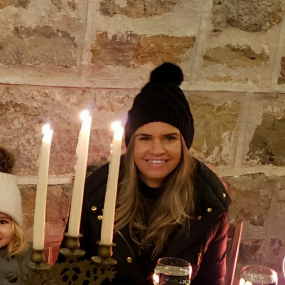 Meet your Posher, Gina - Picture 1 of 1